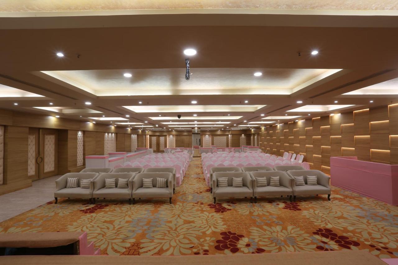 Ymca International Centre Hotel Ахмедабад Екстериор снимка