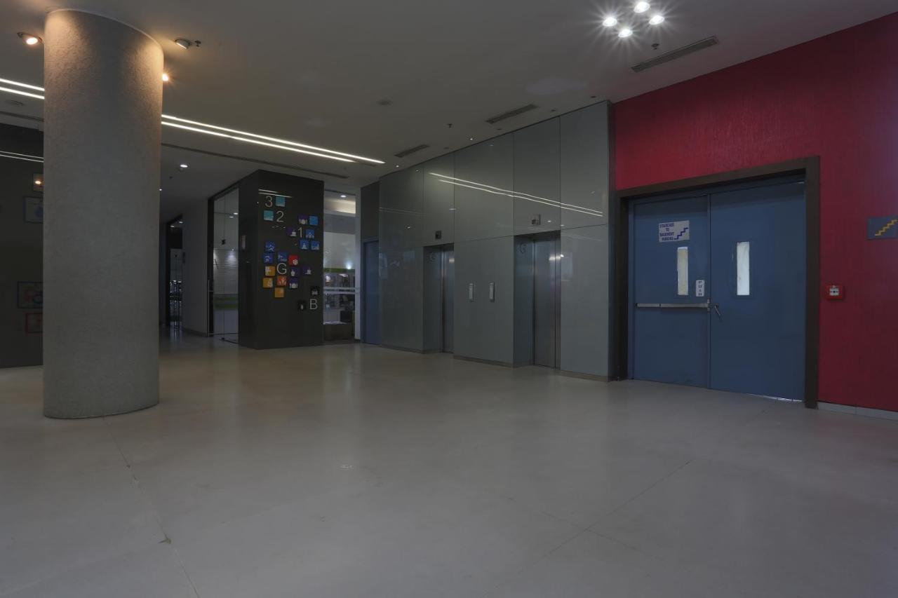 Ymca International Centre Hotel Ахмедабад Екстериор снимка