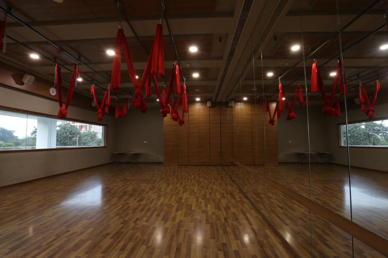 Ymca International Centre Hotel Ахмедабад Екстериор снимка